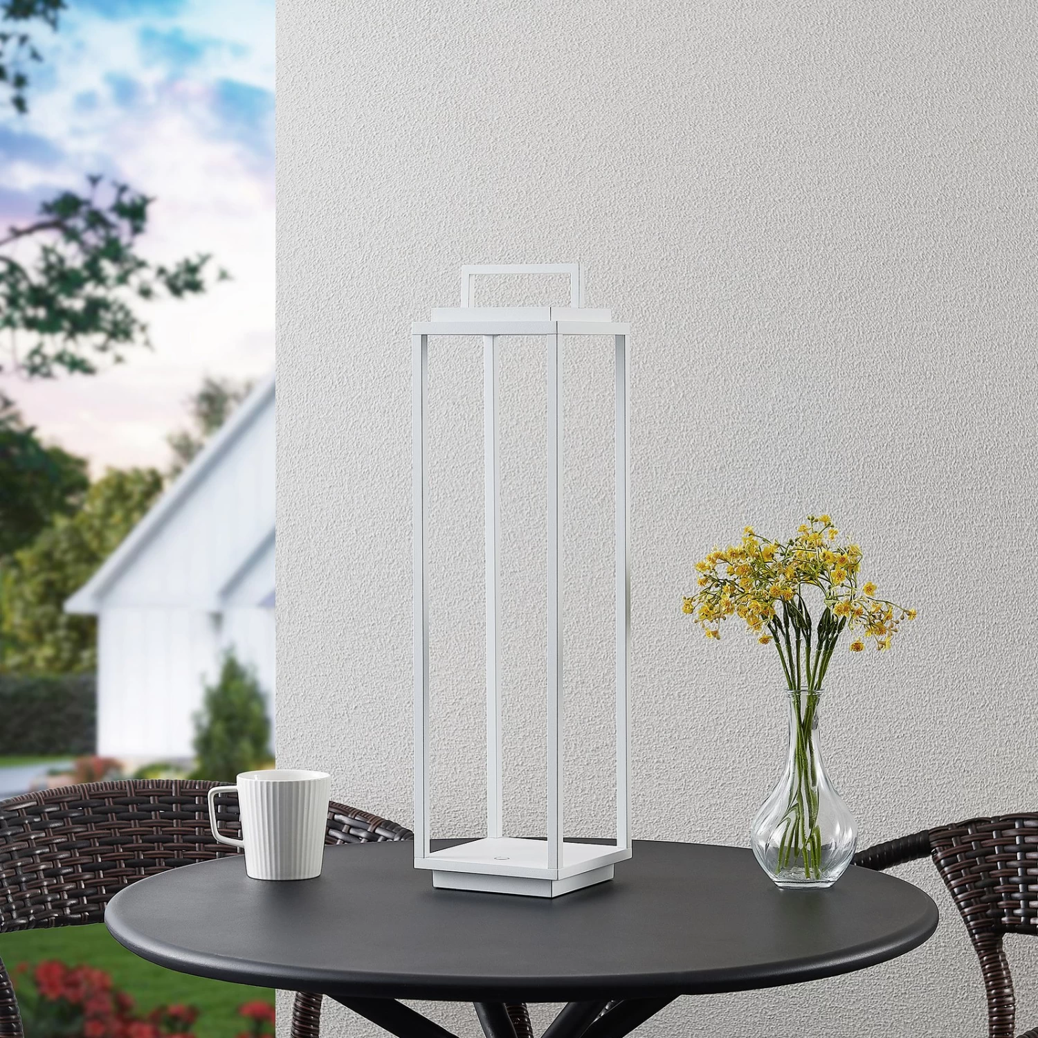 Lucande Elaja LED-Außenlaterne, USB, Weiß – Bild 2