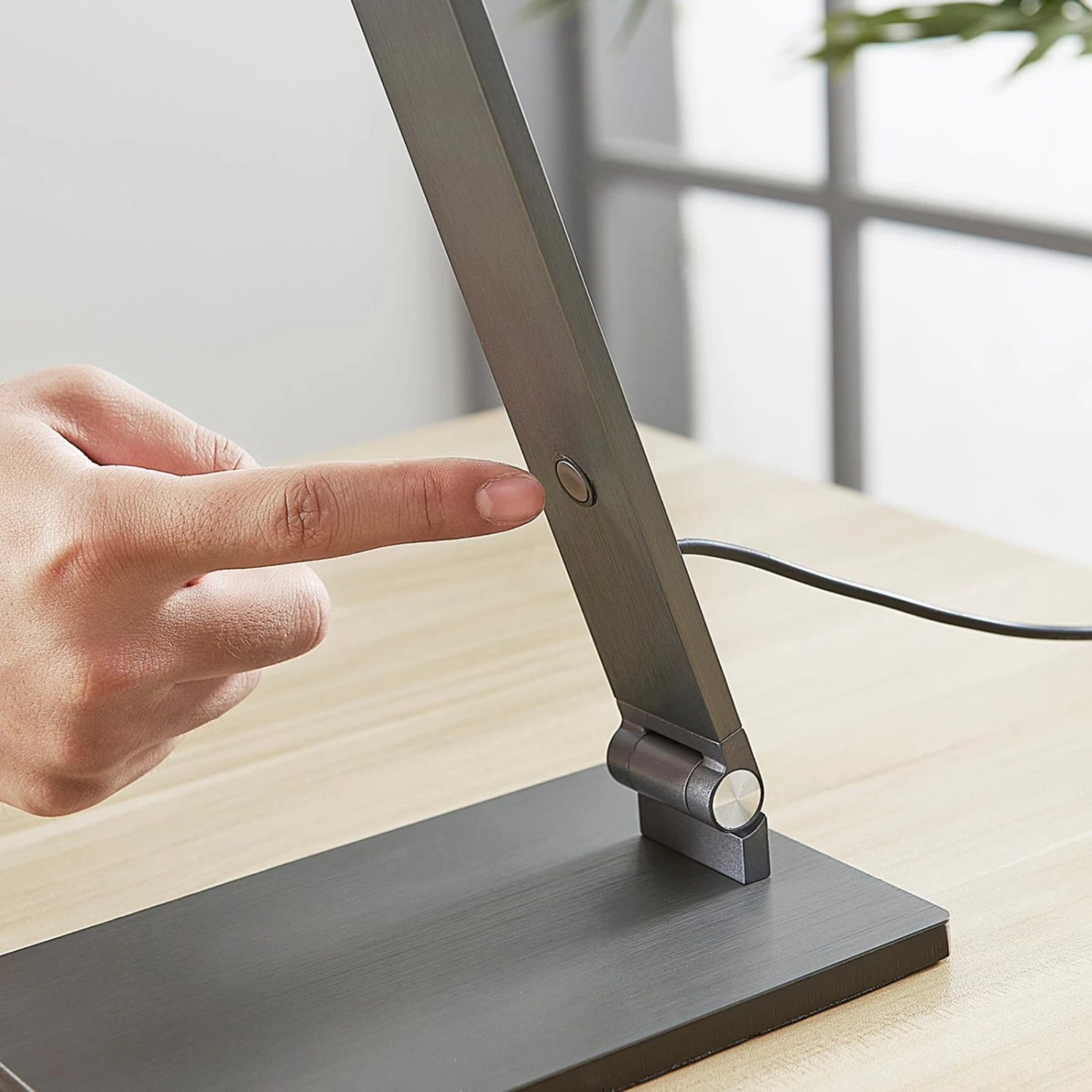 Lucande Dimmbare LED-Schreibtischleuchte Mion â Bild 7