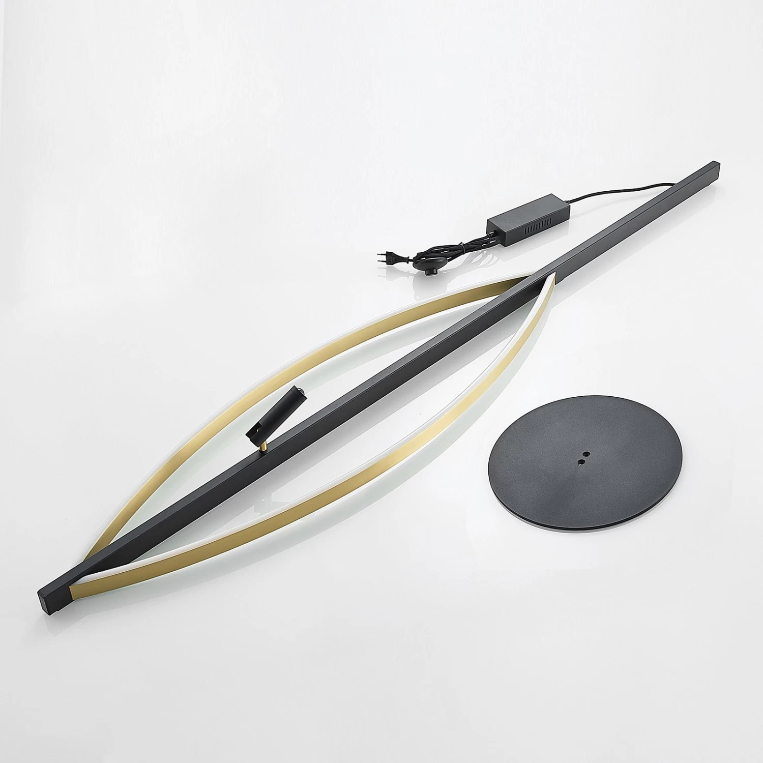 Lucande Matwei LED-Stehlampe, Oval, Messing â Bild 9