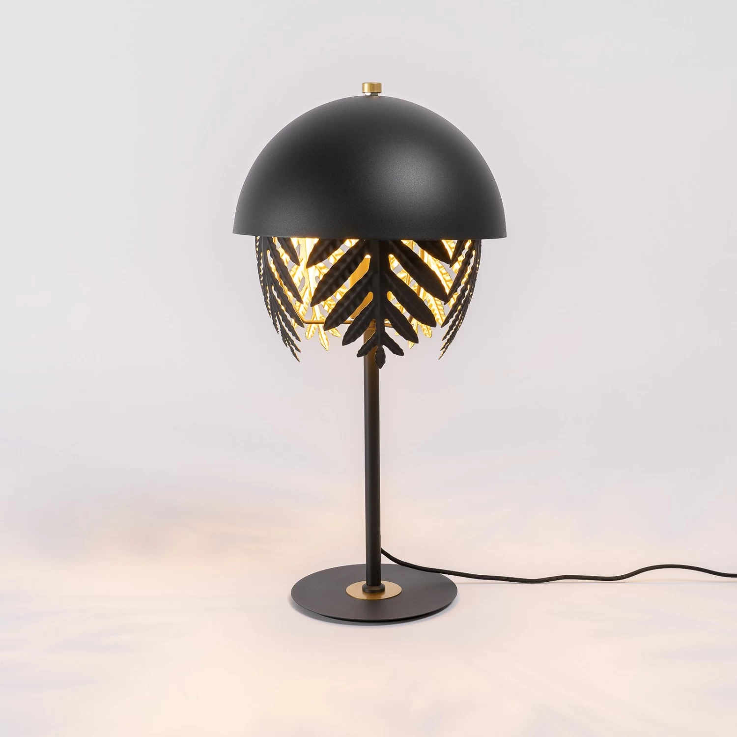 Lucande Aparas Tischlampe Blattoptik, Schwarz-gold â Bild 5