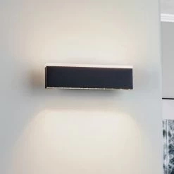 Lucande Henner LED-Wandleuchte, Schwarz, 30 Cm