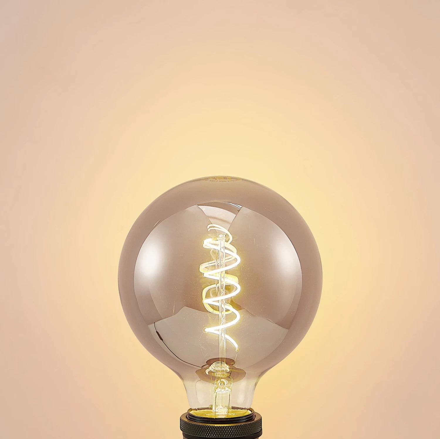 Lucande LED-Lampe E27 G125 4W 1.800K Dimmbar Smoke – Bild 3