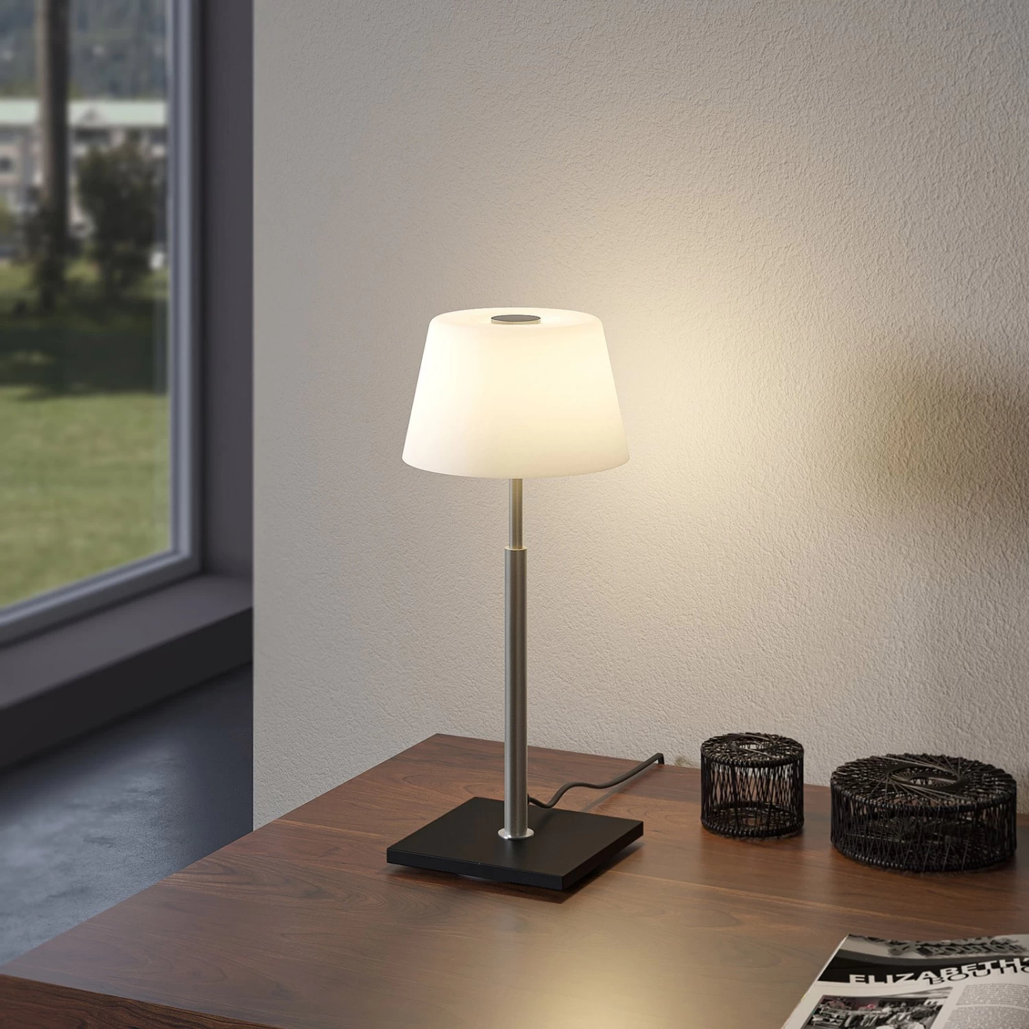 Lucande Madita Tischleuchte Mit Fuß Aus Eschenholz – Bild 2